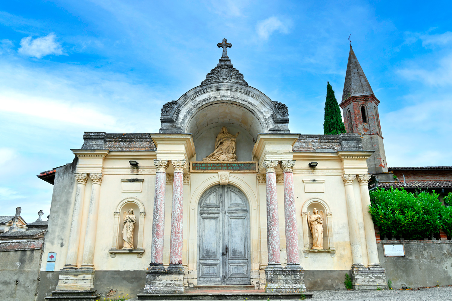 MAISONS DE MARIE : SANCTUAIRE NOTRE-DAME D’ALET